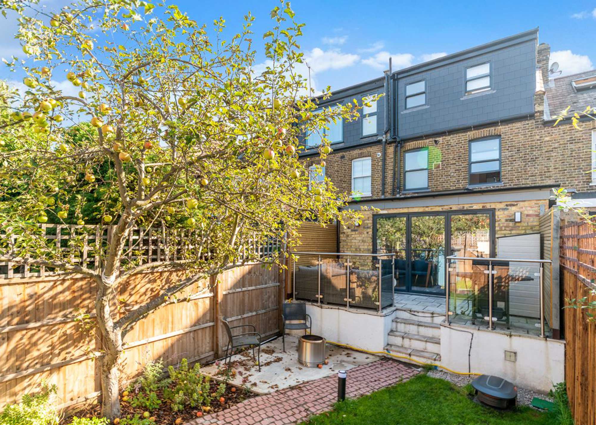 rear dormer loft conversion to terraced house