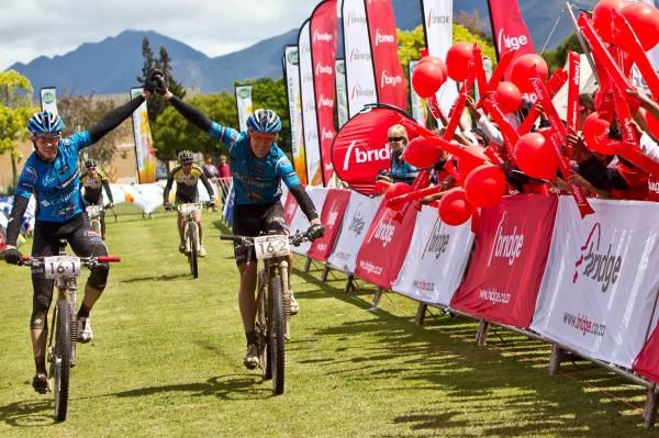 Nico Bell and Gavie Combrinck take first place of stage 5