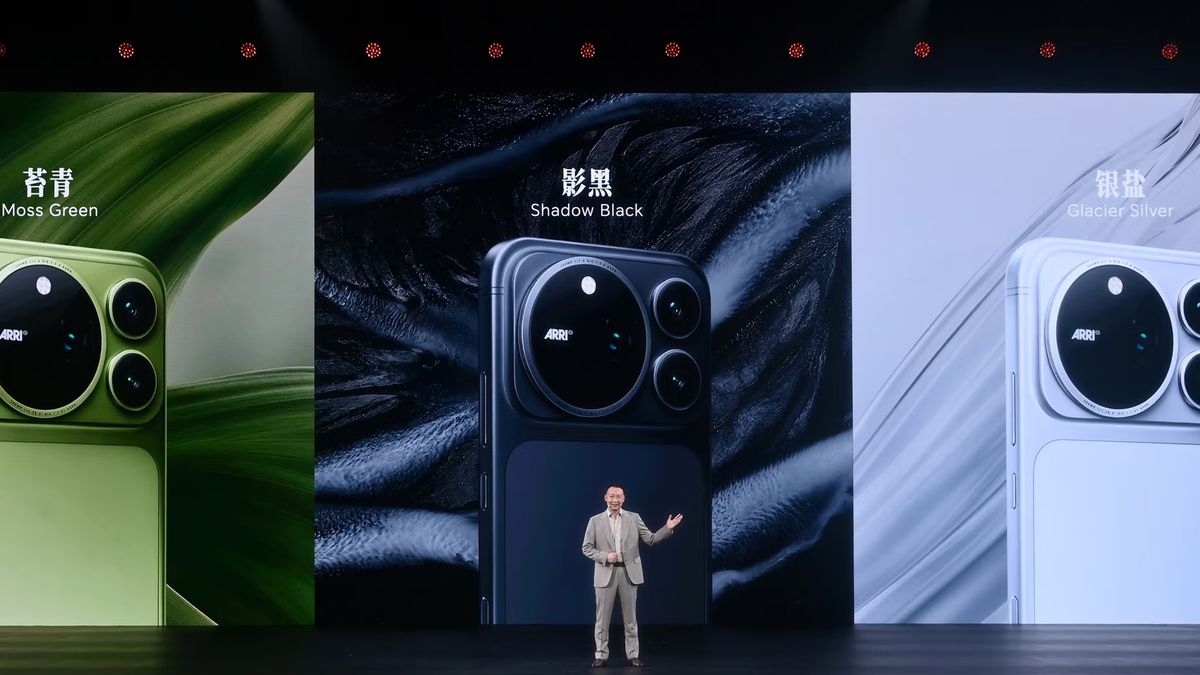 Honor phone on stage at an event