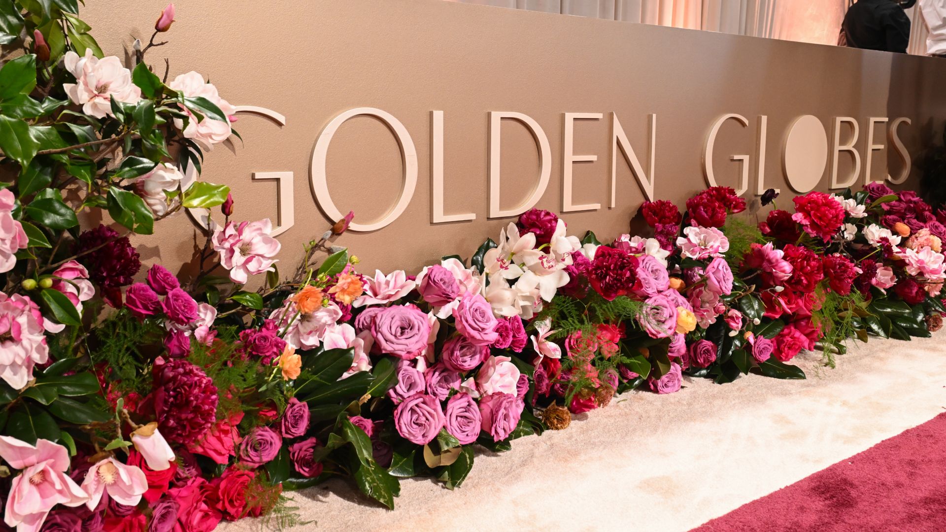 We're Live! Get Ready for All the Golden Globes Red Carpet Fashion Moments
