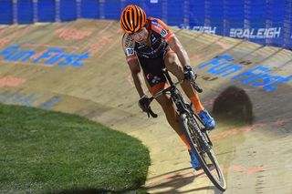 Van Aert makes it five in a row with Bpost bank trofee - Ronse win