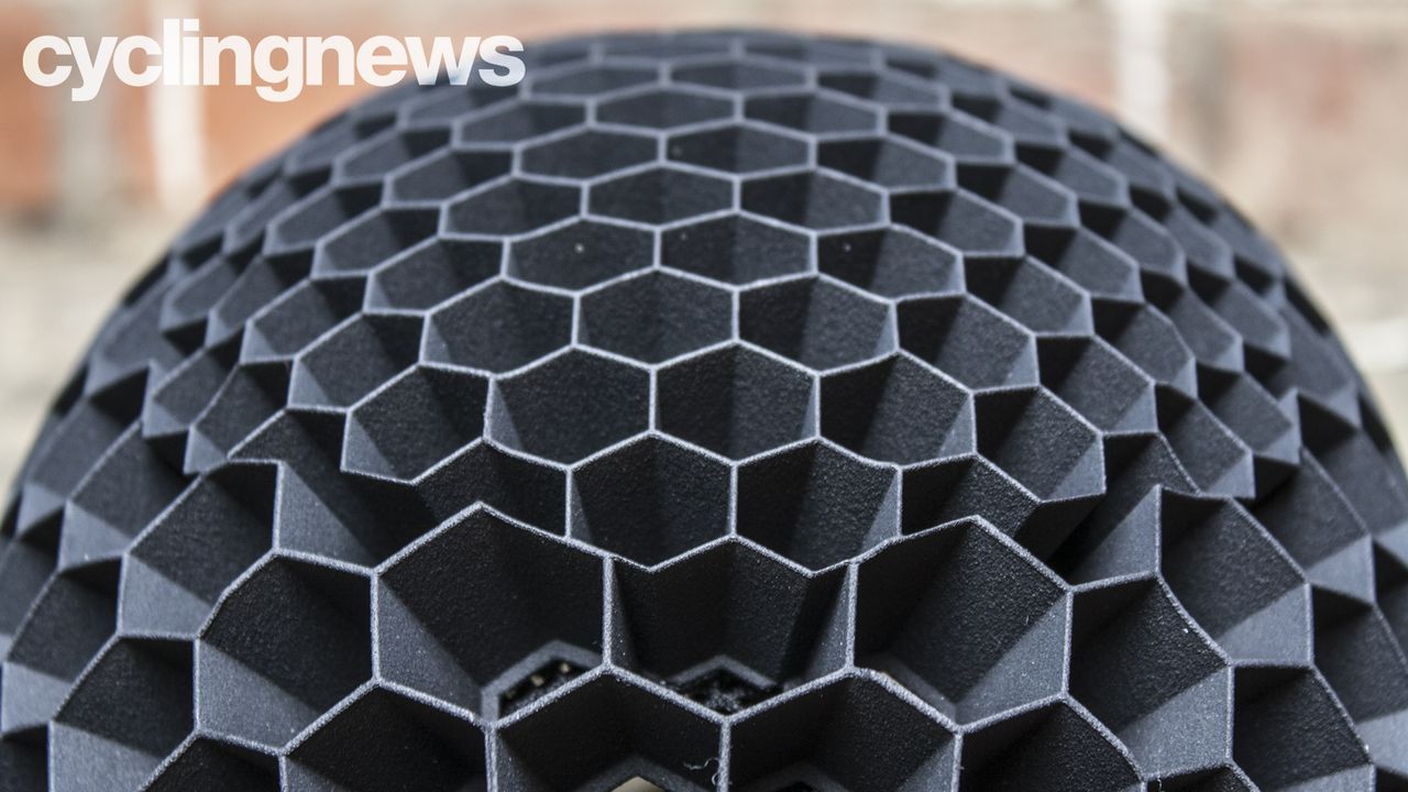 Hexr 3D-printed helmet