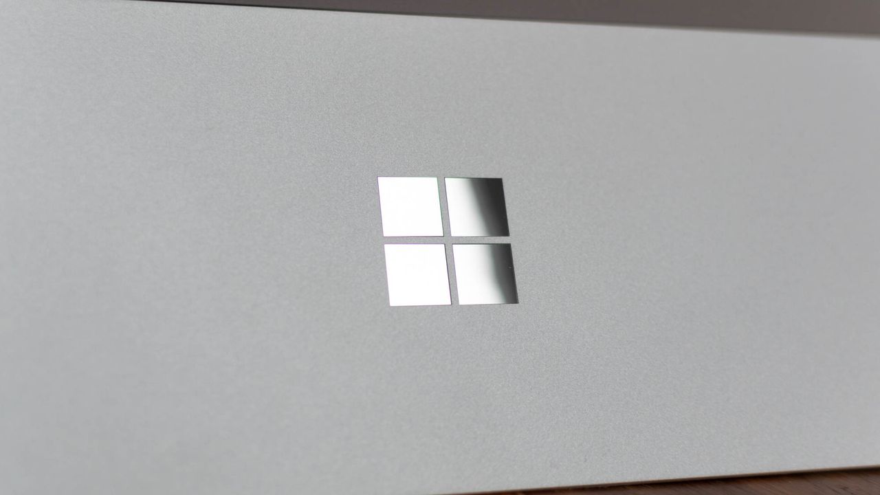 Microsoft Surface Pro 7+ Windows logo