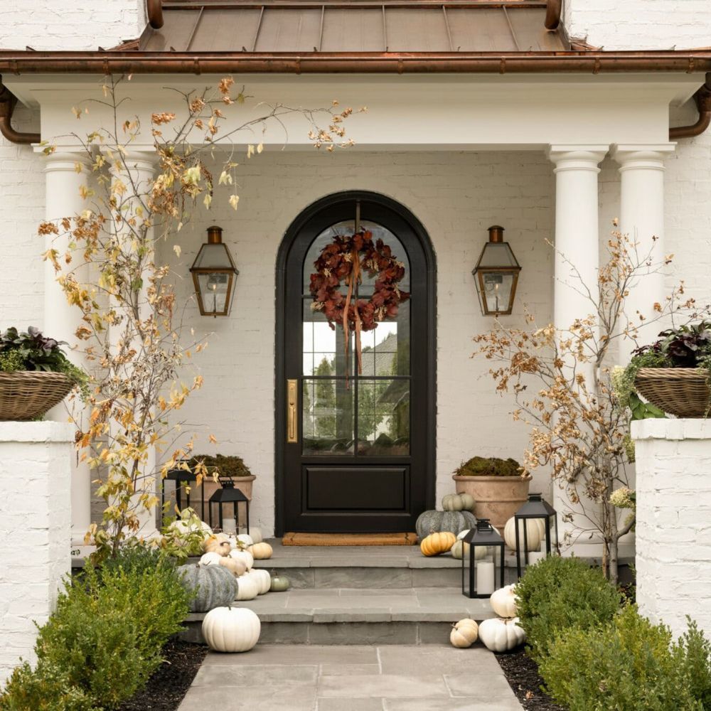 Outdoor fall decorating ideas for your porch, patio, and front door