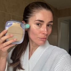 Eleanor using the Shark FacialPro Glow device