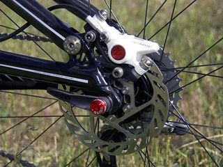 …and a 140mm rear rotor to save a few grams