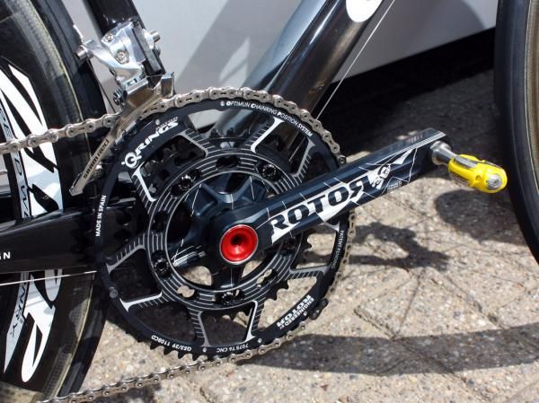 Team sponsor Rotor has developed new Q-Rings for the team with updated tooth patterns for smoother downshifting plus new graphics.