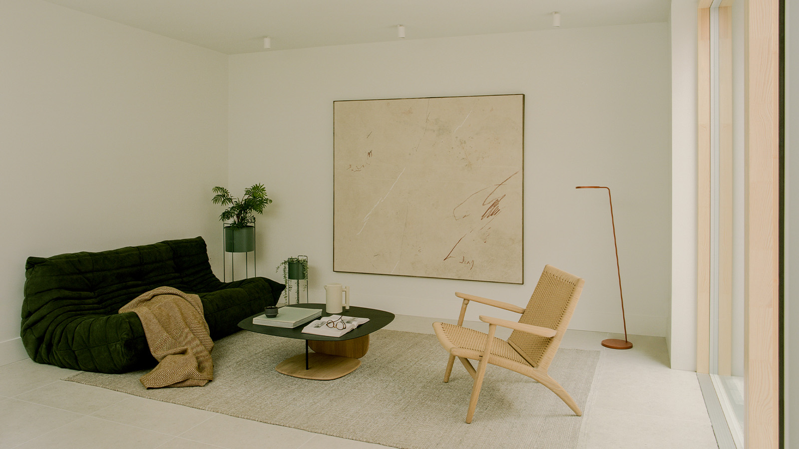 Canon Mews, a minimalist Edinburgh mews house