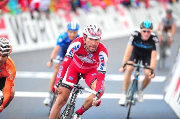 Vladimir Isaichev (Katusha) takes the win.