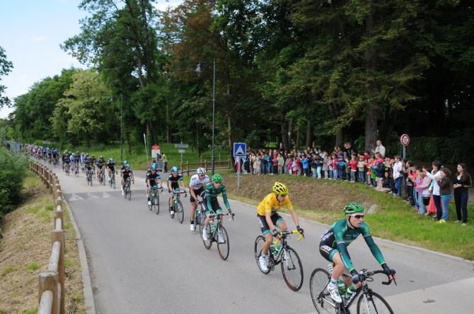 Crit&eacute;rium du Dauphin&eacute; leader David Veilleux at the front of the peloton with his Europcar teammates