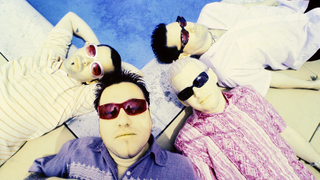 A portrait of Smash Mouth in 1999