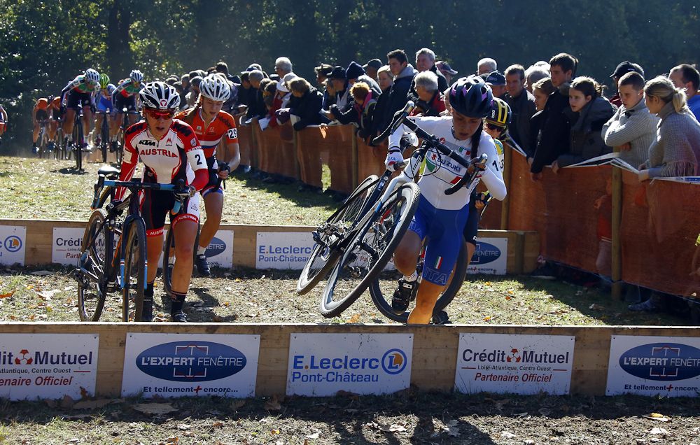 Sara Cassola (Italy) leads over the barriers
