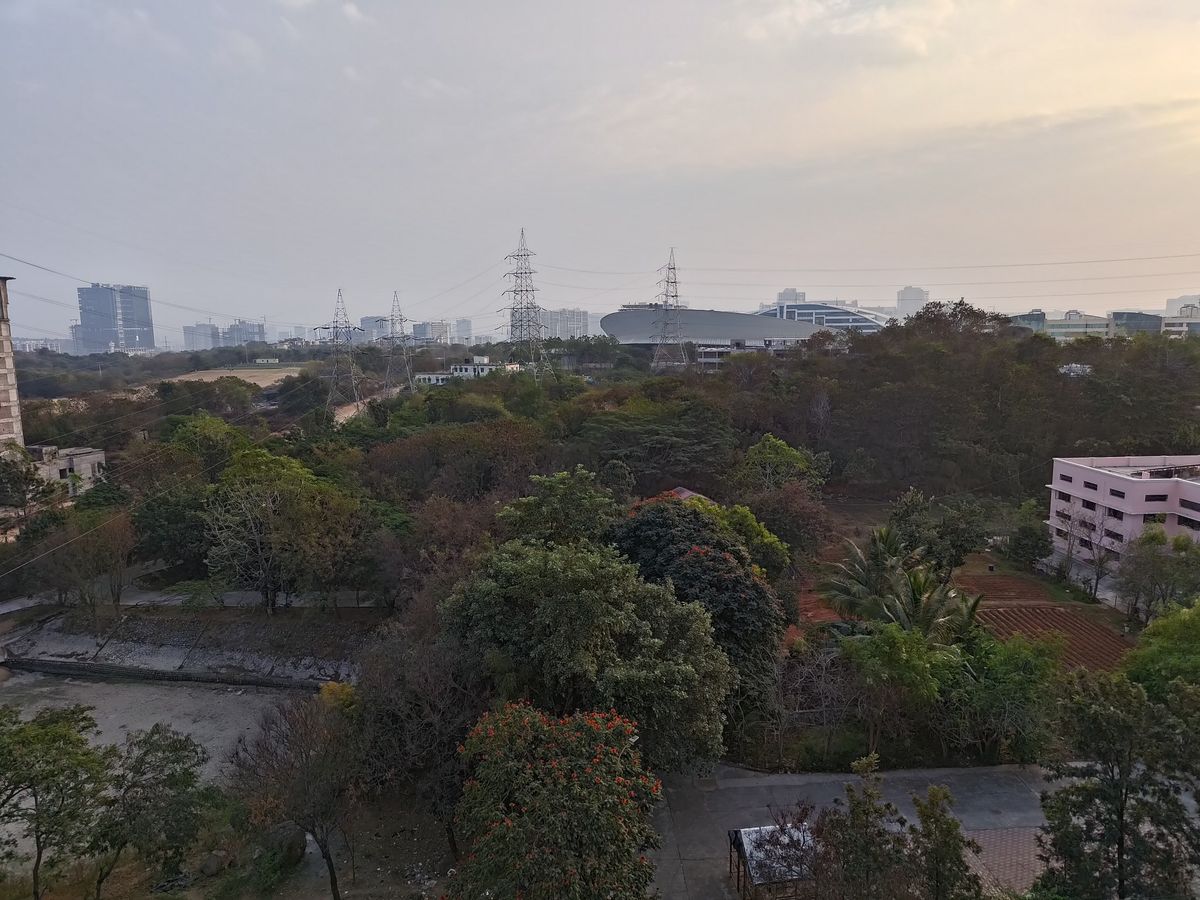 ASUS ROG Phone 8 Pro photos
