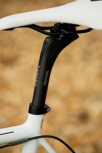 On longer rides the brilliant VCLS seatpost takes the sting out of rougher roads