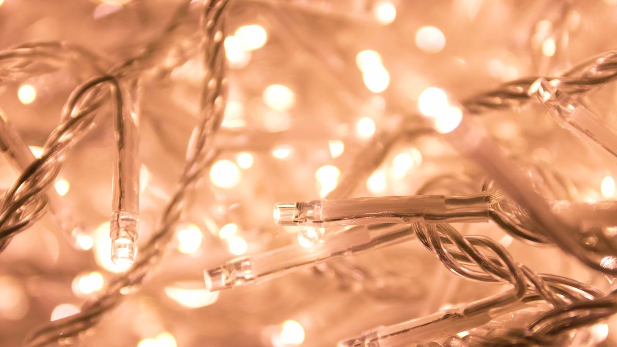 This Christmas tree lighting hack is a game changer — here’s why Tom