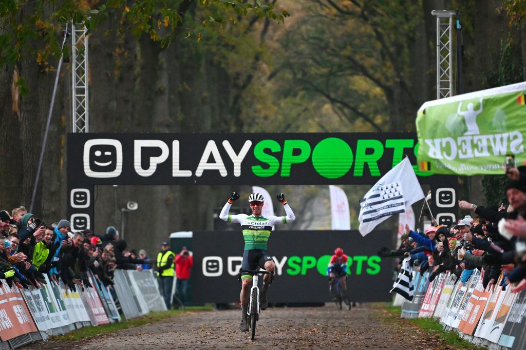 RIJKEVORSEL BELGIUM NOVEMBER 19 Laurens Sweeck of Belgium and Team CrelanFristads celebrates at finish line as race winner ahead of Lars Van Der Haar of The Netherlands and Team Baloise Trek Lions during the 36th Superprestige Merksplas 2022 Mens Elite Superprestige2023 CXWorldCup CycloCross on November 19 2022 in Rijkevorsel Belgium Photo by Luc ClaessenGetty Images