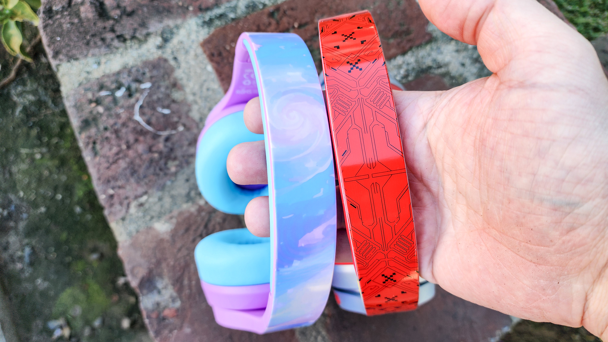 iClever Auraa kid headphones