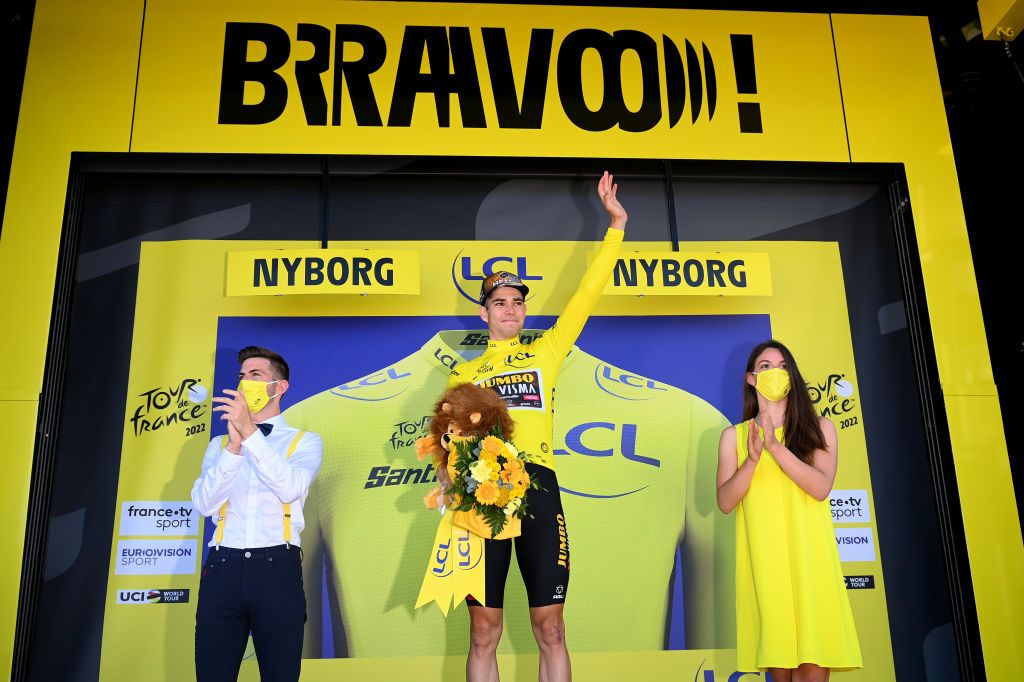 Tour de France 2022: Wout van Aert on the leader&#039;s podium after stage 2