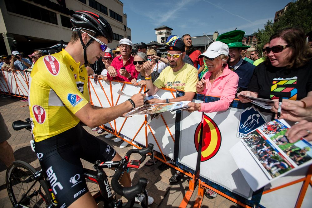 Taylor Phinney (BMC) signs autographs at today's start.