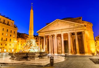 The Pantheon at night (Alamy)