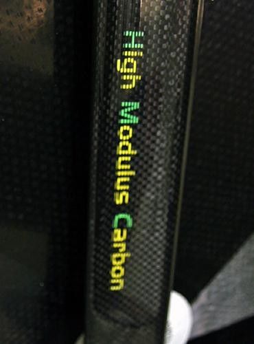 High modulus carbon fibre increases frame stiffness.