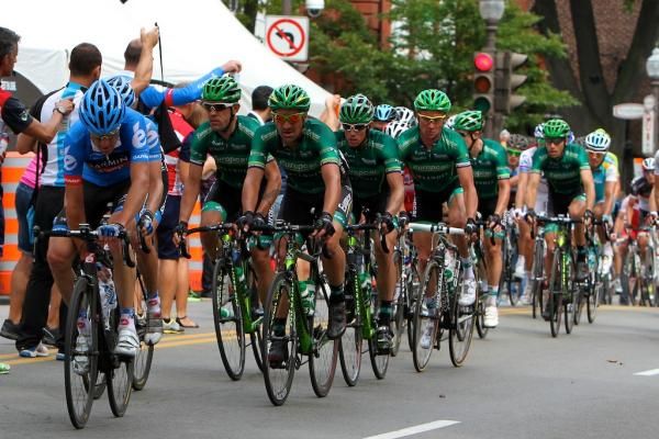 Vande Velde followed by the Thomas Voeckler's Europcar team
