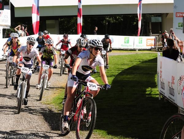 Josie Nordrum (Whole Athlete) takes the hole shot in the junior race