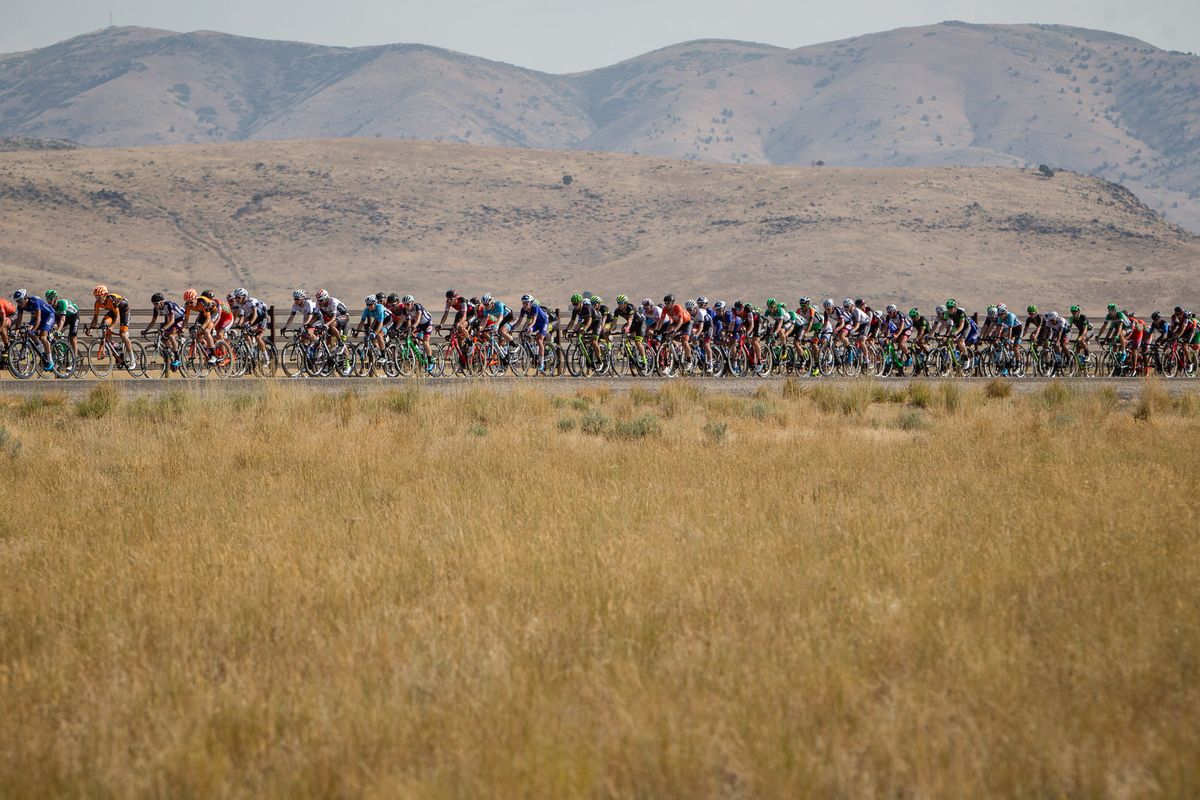 A dry day of racing for the peloton