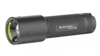 Ledlenser i7: 676 kr. 269 kr. hos Proshop
Spar 120 kr. - Super kraftig lommelygt p&aring; 450 lumen. Du kan indstille den til 450 og 45 Lumen. P&aring; maks. har den en r&aelig;kkevidde p&aring; op til 300 meter.