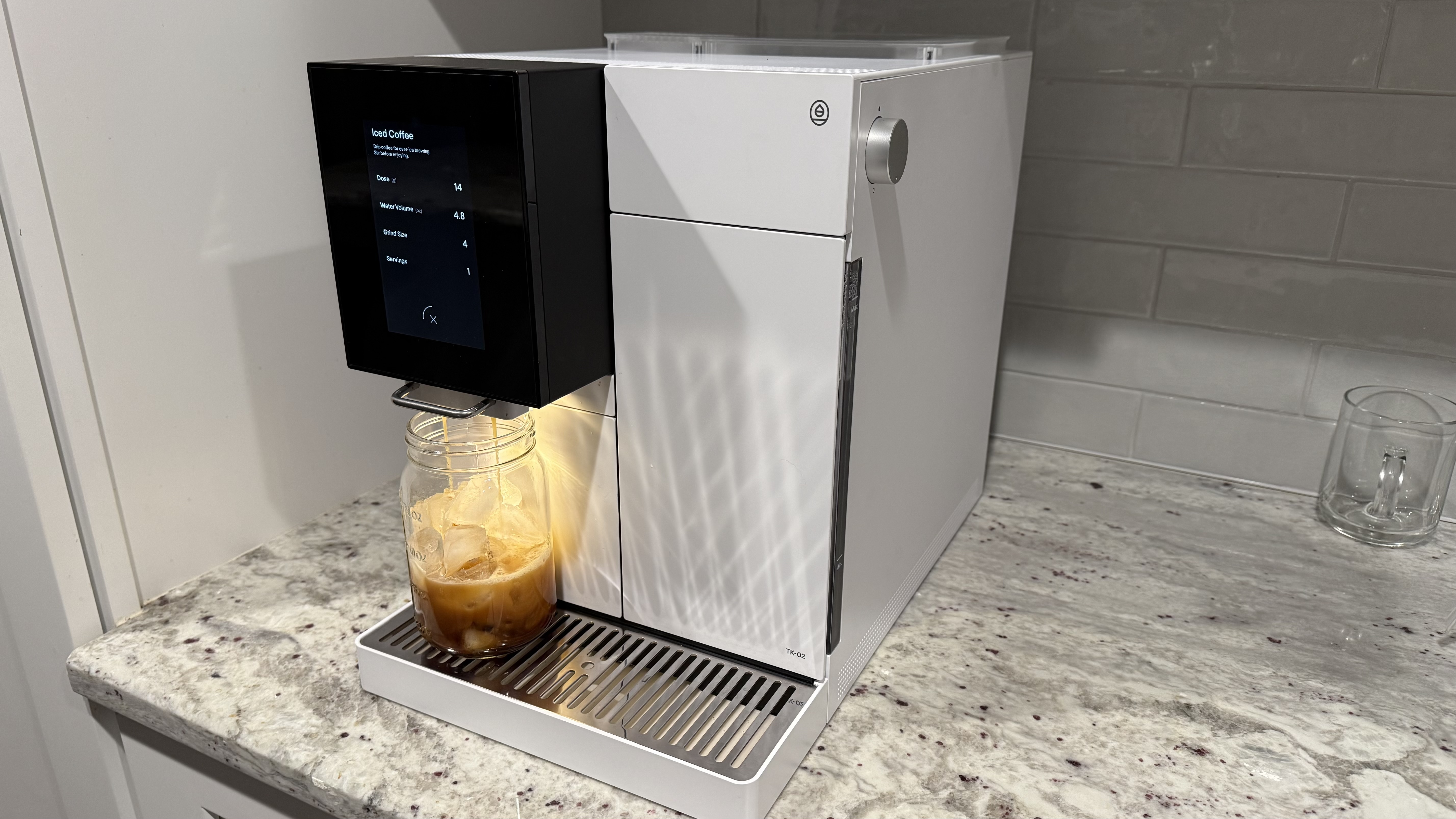 Terra Kaffee TK-02 brewing iced coffee