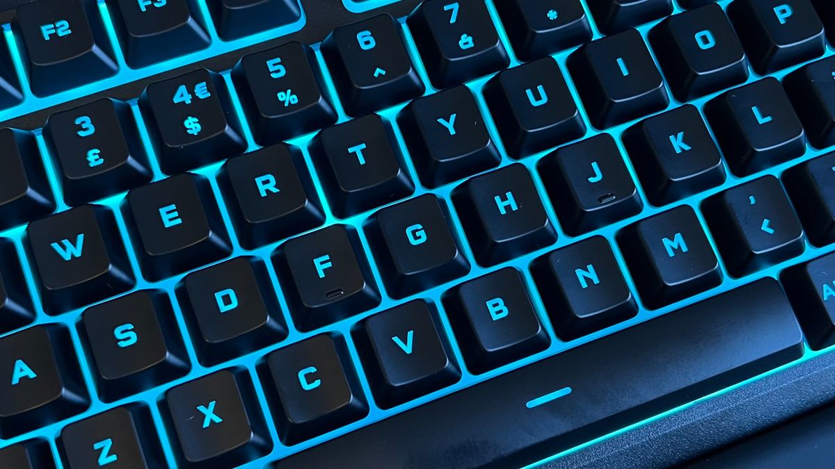 Close up on ABS keycaps of Corsair Skiff 100 Plus gaming keyboard
