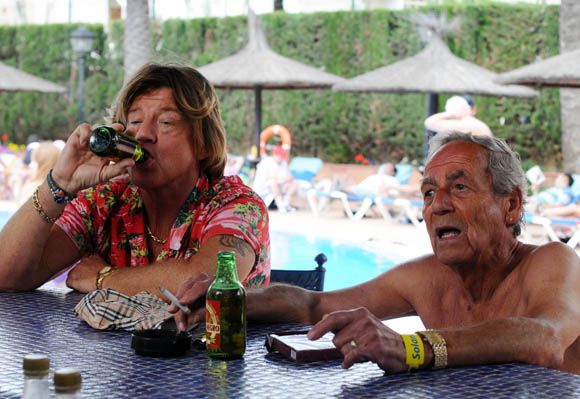 Benidorm&#039;s Robin Askwith: &#039;Gary scams everyone!&#039;