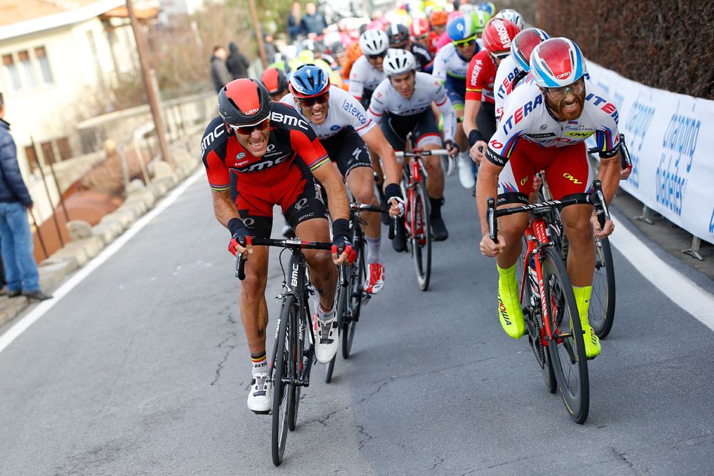 Philippe Gilbert (BMC) leads an attack