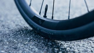 Hutchinson Challenger Tubeless tyre