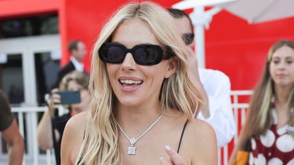 sienna miller wearing sunglasses