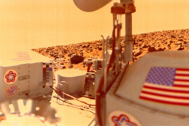 NASA May Have Discovered And Then Destroyed Organics On Mars In 1976 ...