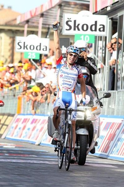 Leonardo Bertagnolli (Serramenti-PVC Diquigiovanni) takes his first Grand Tour stage.