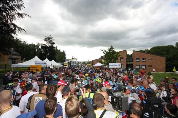 A swarm of media at the finish in Seraing
