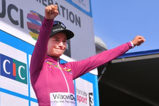 Marianne Vos (Waowdeals) dons the WorldTour jersey