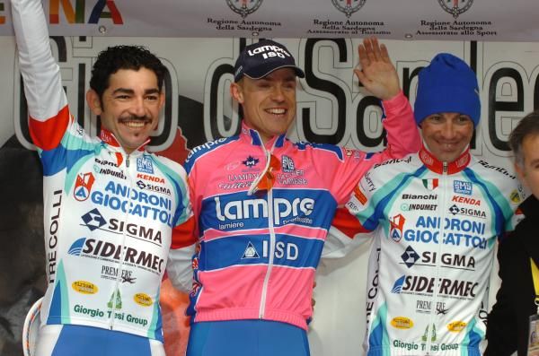Damiano Cunego (Lampre-ISD) on the podium with Androni Giocattoli's Jose Serpa and Emanuele Sella.