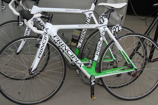 The An Post - Sean Kelly bikes on the start line.