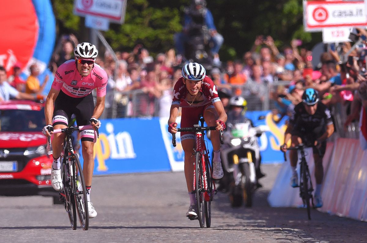 Ilnur Zakarin (Katusha-Alpecin) can only watch Tom Dumoulin ride past and take the stage win