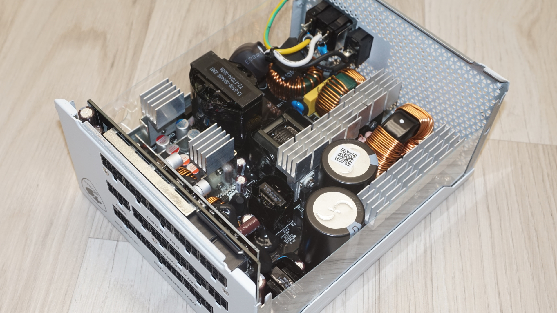 Cougar Polar X2 1200W Platinum PSU