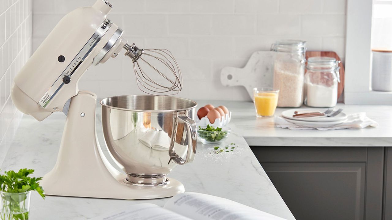 kitchenaid stand mixer in milkshake