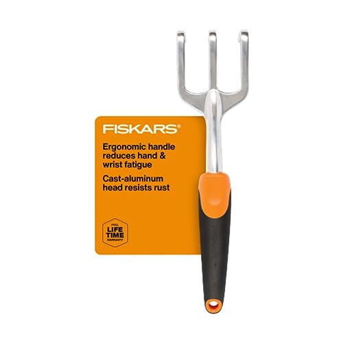 Fiskars Ergo Cultivator for Digging, Aerating Soil, and Weeding, Heavy Duty Garden Tool With Hanging Hole