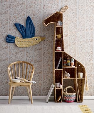 Giraffe shaped bookshelf by Beaumonde