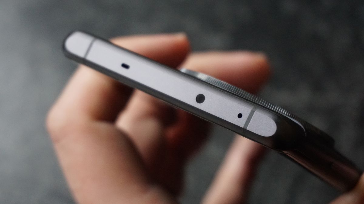 OnePlus 12R review top