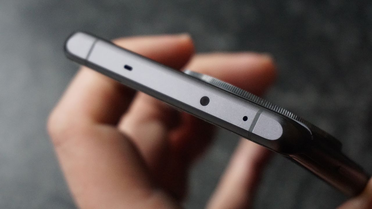 OnePlus 12R review top