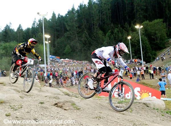 Anneke Beerten (Suspension Center) leading Anita Molcik in the final.