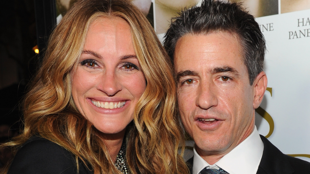 Actress Julia Roberts and actor Dermot Mulroney arrive at the &quot;Fireflies In The Garden&quot; Premiere at Pacific Theaters at the Grove on October 12, 2011 in Los Angeles, California.